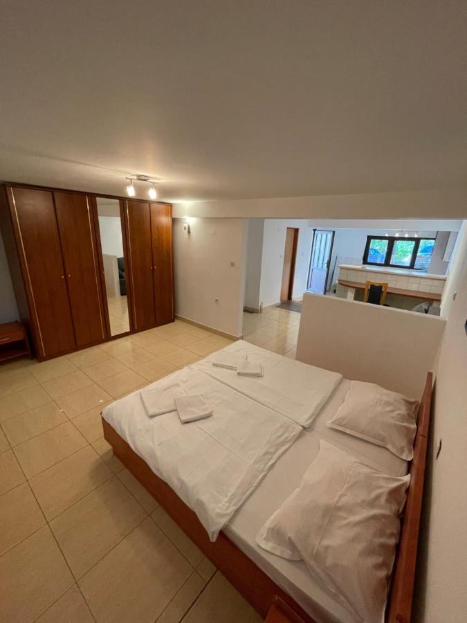 Apartment Victoria Stara Baska Exterior photo