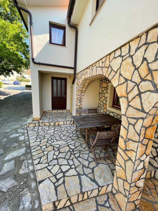 Apartment Victoria Stara Baska Exterior photo